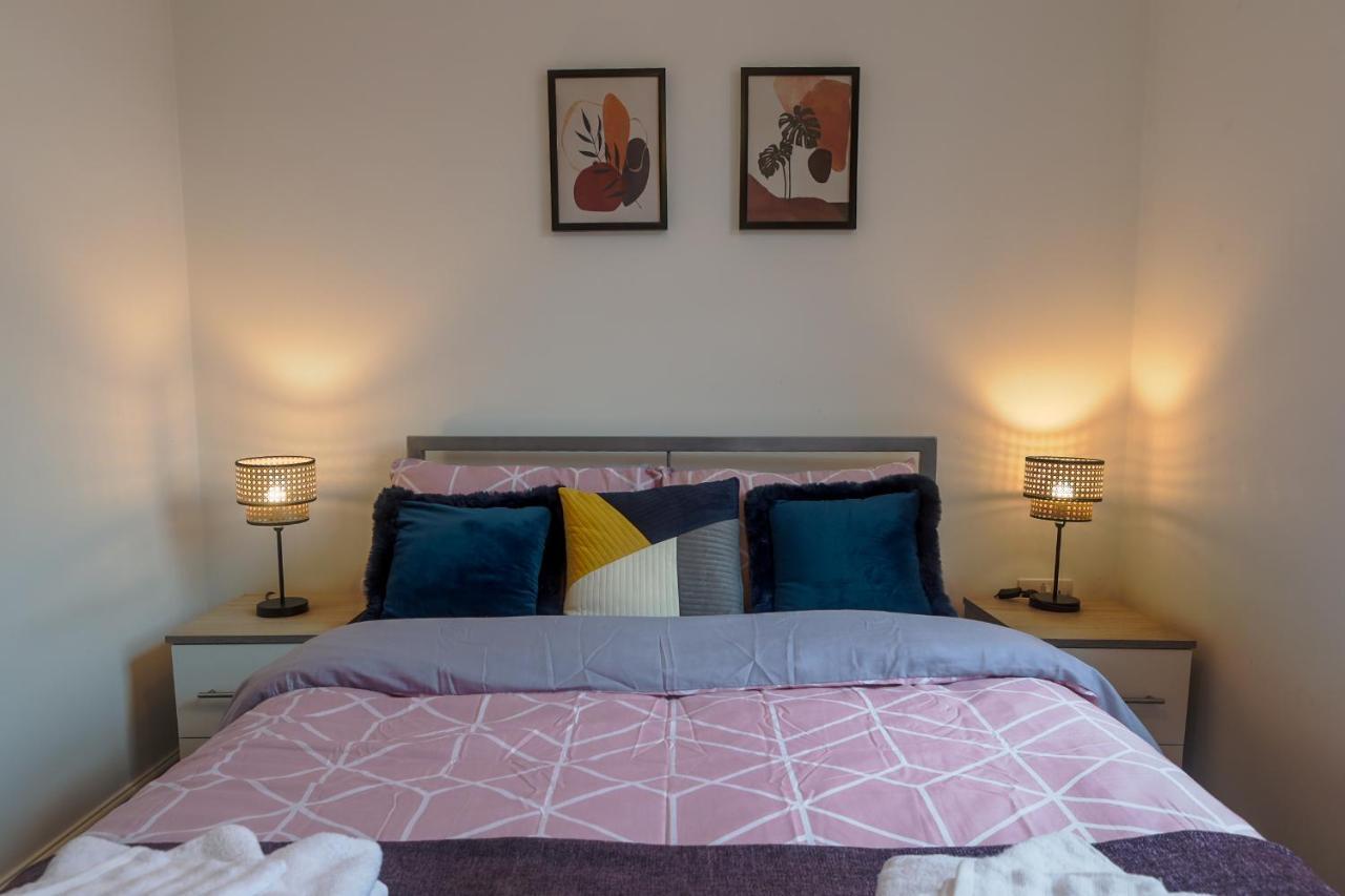 דרבי Comfort Apartments - Ideal For Contractors מראה חיצוני תמונה