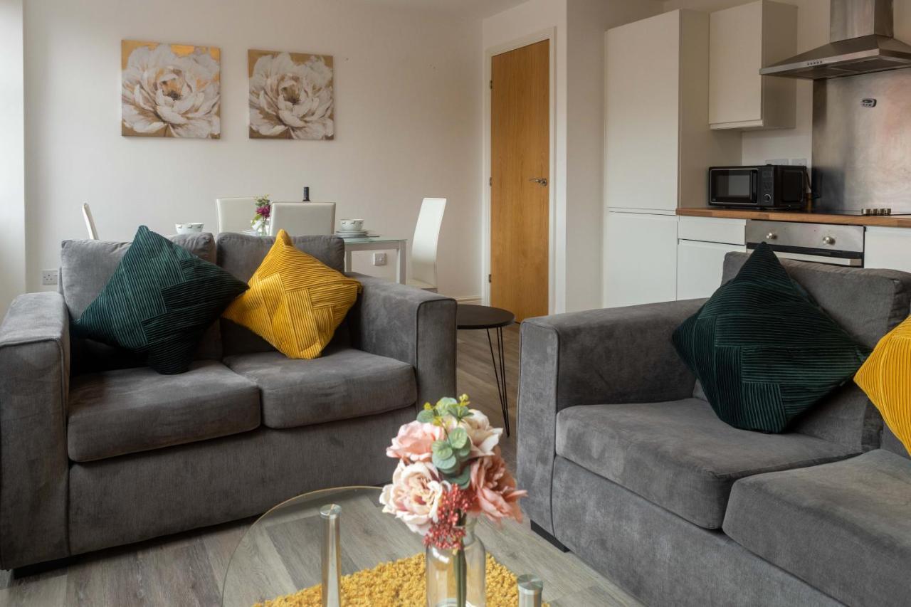 דרבי Comfort Apartments - Ideal For Contractors מראה חיצוני תמונה